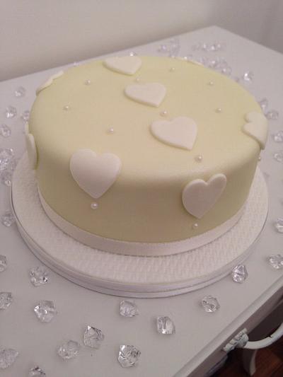 Hearts & Pearls - Cake by sweet-bakes.co.uk