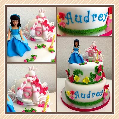 princess butterfly cake & cup cakes - Cake by littlekitchen