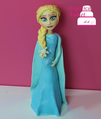 Elsa Frozen cake topper  - Cake by Angelica