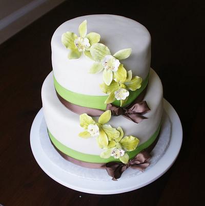green and brown theme wedding  - Cake by milissweets