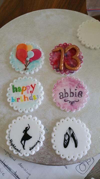 hand painted cupcake toppers  - Cake by Style me Sweet CAKES