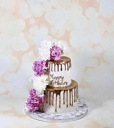 Gold drip  - Cake by soods