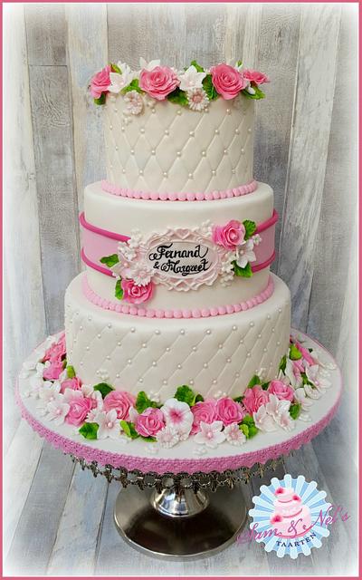 Romantic pink weddingcake - Cake by Sam & Nel's Taarten
