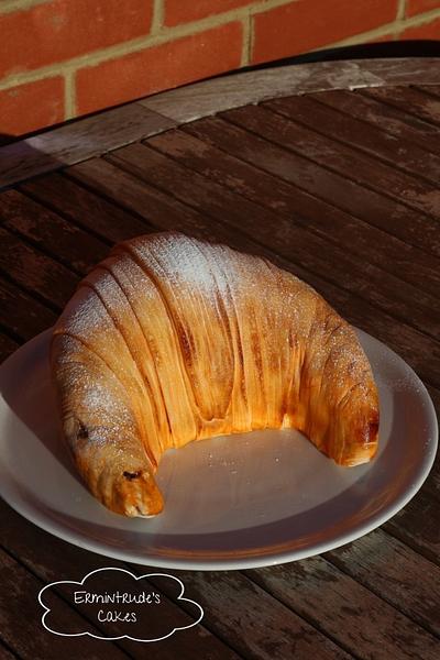Mega croissant shaped cake - Cake by Ermintrude's cakes