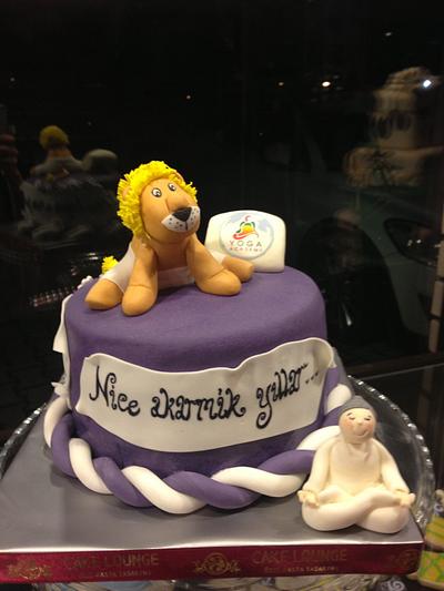 Yogi lion and a yogi woman - Cake by Cake Lounge 