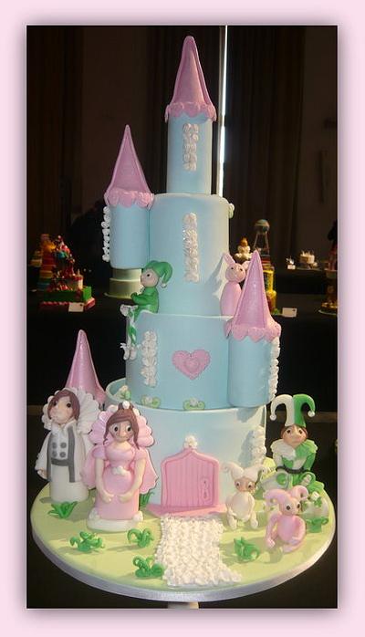 Lilla Little Castle - Cake by Lilla's Cupcakes