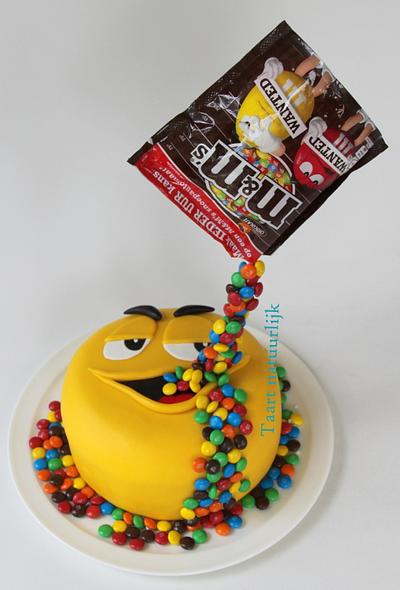 Yellow loves M&M's ;-) - Cake by Inge ten Cate