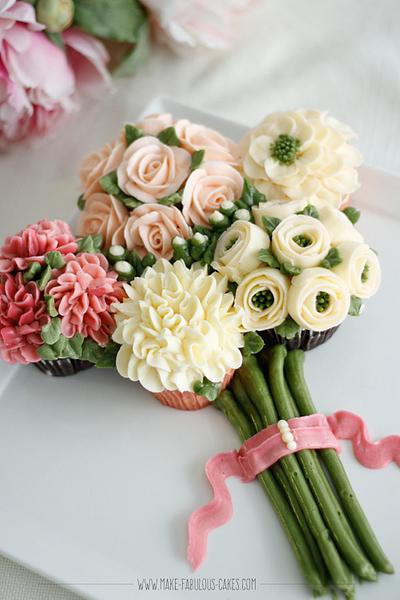 Buttercream Flowers Cupcakes/Bouquet - Cake by Make Fabulous Cakes
