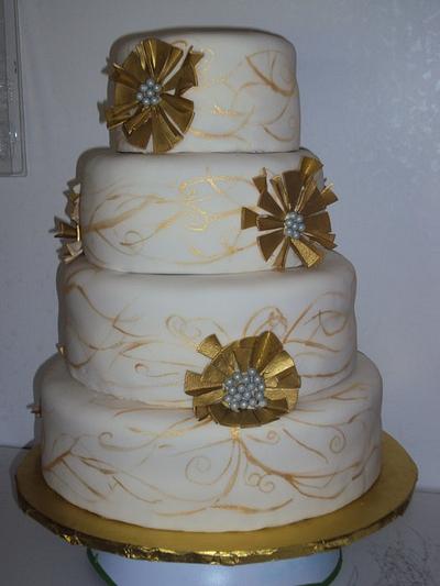 Gold and White Wedding - Cake by Casi Stephenson