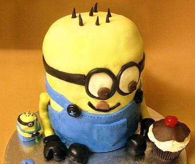 Despicable Me Minion - Cake by Tracey