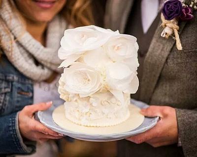 Elopement Rustic wedding cake - Cake by Bee Dazzled Cakes