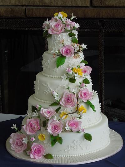 Wedding cake , roses - Cake by Jana Cakes
