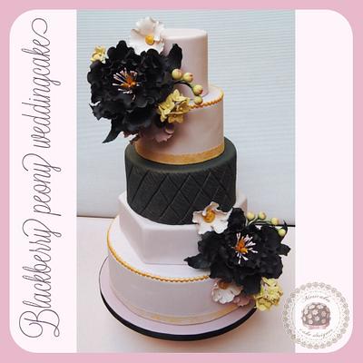 Blackberry peony wedding cake - Cake by Mericakes