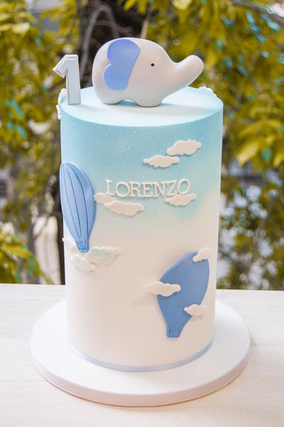 First year for this little boy....LORENZO - Cake by Erica Yañez