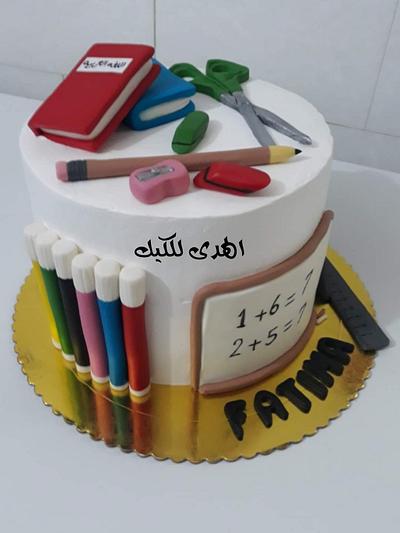 كيكة العوده الى المدرسة  - Cake by Alhudacake 