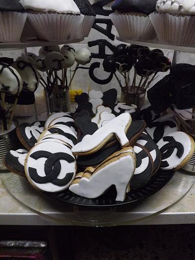 Chanel Cookies - Cake by Katarina