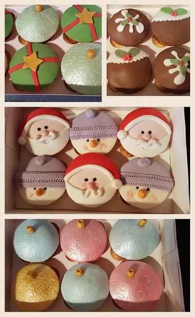 Christmas cupcakes - Cake by Waist of Cake 