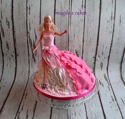 Barbie cake  - Cake by Magda's Cakes (Magda Pietkiewicz)