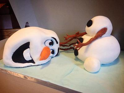 Olaf - Cake by Stacey Fruchey