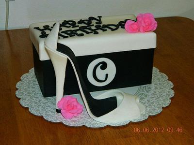 Christina's Shoe Box - Cake by Maureen