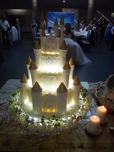 Castle wedding cake - Cake by Essência do Bolo