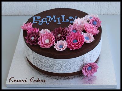 Flower Cake - Cake by Kmeci Cakes 