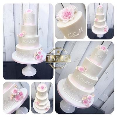 Romantic Weddingcake  - Cake by Taartjes Toko 