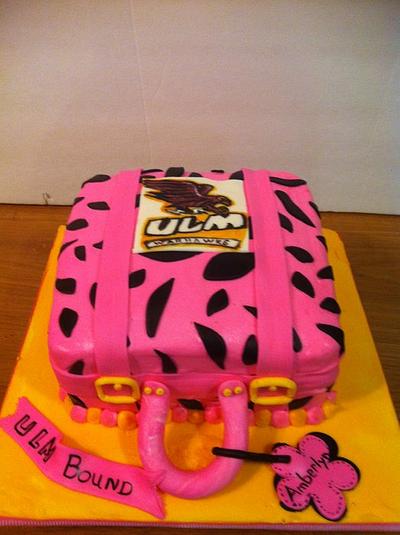 Off to ULM College Suitcase - Cake by HOPE