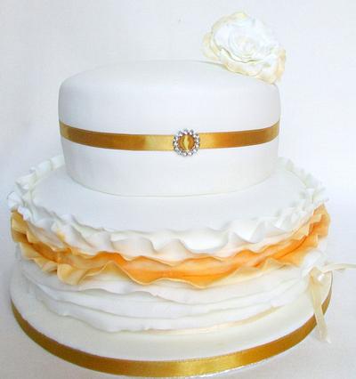 Golden Wedding Cake - Cake by Os Doces da Susana