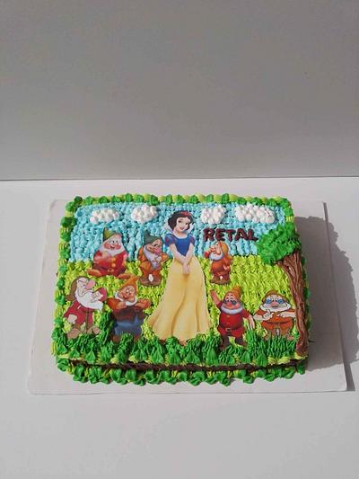 Snow white cake - Cake by Walaa yehya