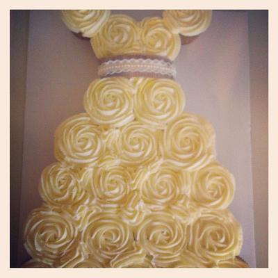 Bridal Shower Cake - Cake by YoureBakingMeCrazy
