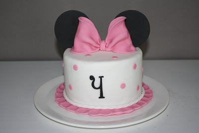 Minnie Mouse cake - Cake by CrazyAboutCake