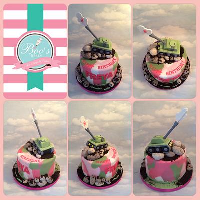 Girly camo tank cake - Cake by Boo's Bakes
