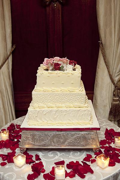 Romantic rose wedding cake - Cake by Marney White
