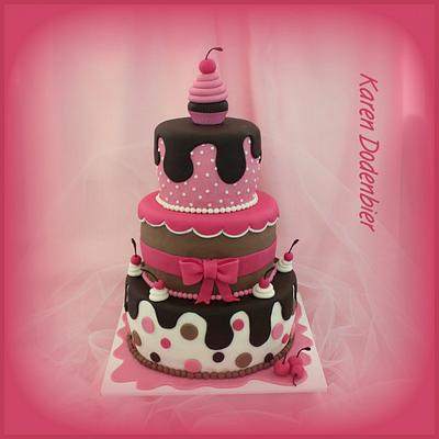 Katelyn 12  - Cake by Karen Dodenbier