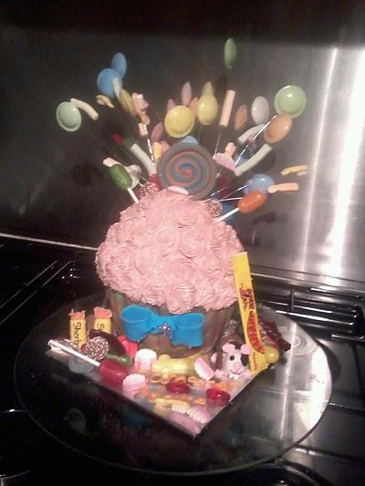 Sweet cake - Cake by Kelly Robinson