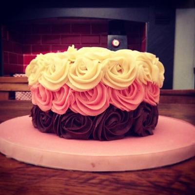 Neopolitan rose cake  - Cake by The sugar cloud cakery
