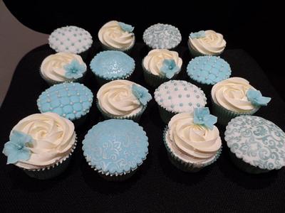 Turquoise Cupcakes - Cake by PamG