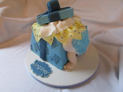 baby bottom - Cake by jen lofthouse
