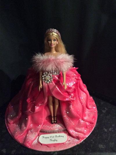 My winter barbie  - Cake by Roisin