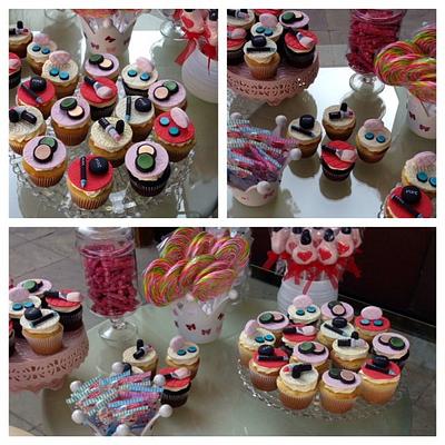Make up cupcakes! - Cake by Monika Moreno