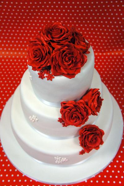 Red roses wedding cake - Cake by Alessandra