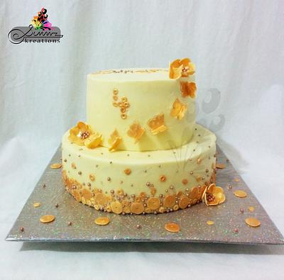 Chic Gold Butterflies on Buttercream - Cake by Simmz