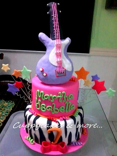 Guitar Cake - Cake by dianne