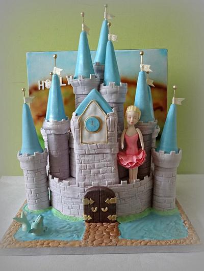 castle  - Cake by claire mcdonough