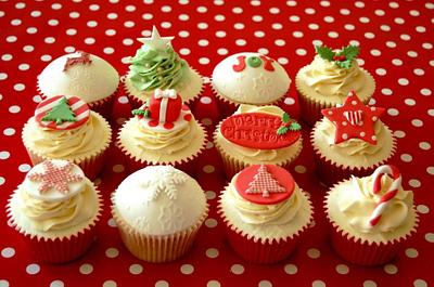 Christmas Cupcakes - Cake by LREAN