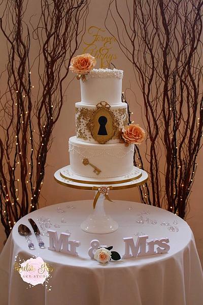 Key to my heart wedding cake... - Cake by Amelia Rose Cake Studio