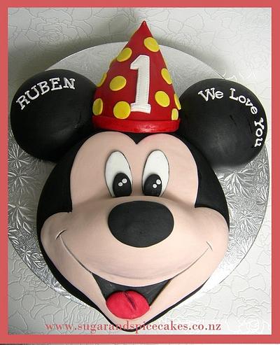 Mickey Mouse - Cake by Mel_SugarandSpiceCakes
