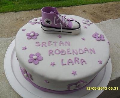 converse - Cake by irena11