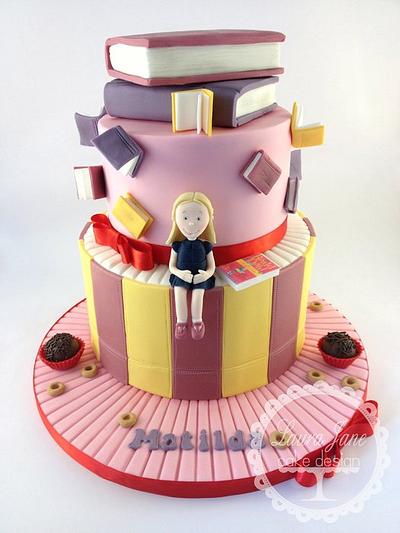 Matilda theme.. Lots of books!! - Cake by Laura Davis